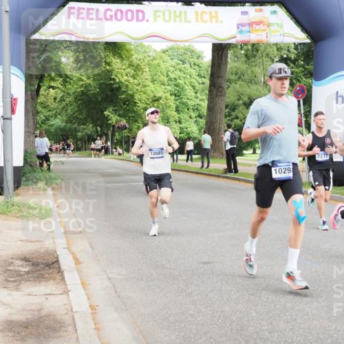 29.06.2025 - hella hamburg halbmarathon MichiJ http://msf.ph/oto/8197039 29.06.2025 10:20:54 Zwischen KM18-KM19 6619, 7272, 9047, 9508, 10298, 12232, 13606, 14548, 18102 meine-sportfotos.de