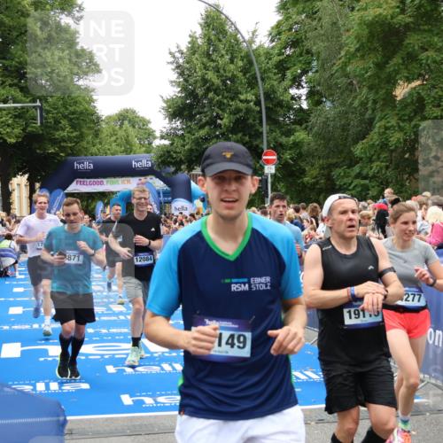 29.06.2025 - hella hamburg halbmarathon Zöllner http://msf.ph/oto/8197049 29.06.2025 10:46:04 Ziel 2189, 4277, 5648, 6460, 8269, 8577, 8871, 9585, 11936, 12084, 12269, 13630, 14462, 14804, 17008, 18081, 19116 meine-sportfotos.de