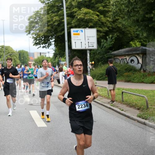 29.06.2025 - hella hamburg halbmarathon Yannick Fuchs http://msf.ph/oto/8197057 29.06.2025 10:44:25 20KM 1119, 1216, 1321, 1399, 1507, 1630, 2020, 2234, 2788, 3296, 3852, 3947, 4127, 4247, 4346, 4933, 5894, 6662, 6795, 7176, 8153, 8313, 8572, 8576, 8657, 8689, 8704, 8899, 9031, 9303, 10371, 10480, 10750, 11356, 11455, 11607, 12235, 12527, 12624, 12733, 13282, 13463, 13609, 13758, 13812, 14257, 14562, 15803, 15950, 16000, 16242, 16716, 16732, 16806, 16887, 17247, 17282, 17319, 18066, 18228, 18229, 18370, 18451, 18499, 18657, 18658, 18811, 18884 meine-sportfotos.de