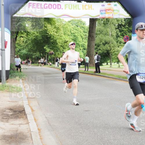 29.06.2025 - hella hamburg halbmarathon MichiJ http://msf.ph/oto/8197129 29.06.2025 10:20:54 Zwischen KM18-KM19 6619, 7272, 9047, 9508, 10298, 12232, 13606, 14548, 18102 meine-sportfotos.de
