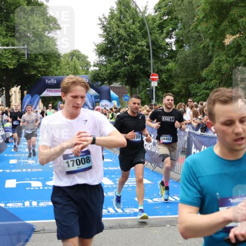 29.06.2025 - hella hamburg halbmarathon Zöllner http://msf.ph/oto/8197142 29.06.2025 10:46:07 Ziel 2189, 5648, 6460, 7961, 8269, 9585, 11936, 12269, 13630, 14462, 14804, 18081, 18702 meine-sportfotos.de