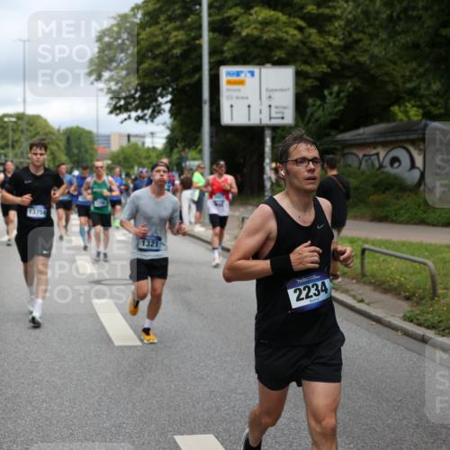 29.06.2025 - hella hamburg halbmarathon Yannick Fuchs http://msf.ph/oto/8197210 29.06.2025 10:44:25 20KM 1119, 1216, 1321, 1399, 1507, 1630, 2020, 2234, 2788, 3296, 3852, 3947, 4127, 4247, 4346, 4933, 5894, 6662, 6795, 7176, 8153, 8313, 8572, 8576, 8657, 8689, 8704, 8899, 9031, 9303, 10371, 10480, 10750, 11356, 11455, 11607, 12235, 12527, 12624, 12733, 13282, 13463, 13609, 13758, 13812, 14257, 14562, 15803, 15950, 16000, 16242, 16716, 16732, 16806, 16887, 17247, 17282, 17319, 18066, 18228, 18229, 18370, 18451, 18499, 18657, 18658, 18811, 18884 meine-sportfotos.de