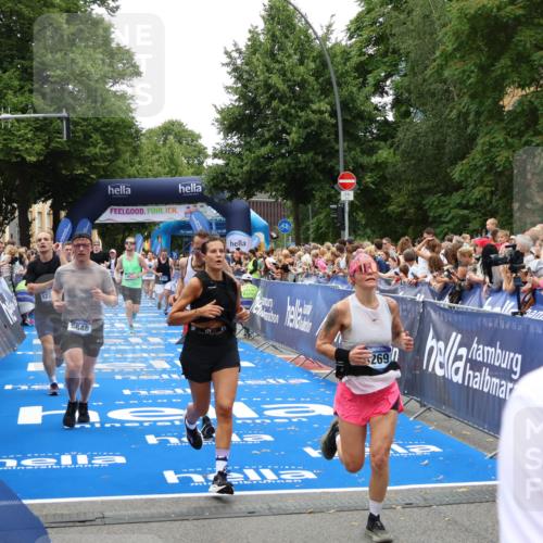 29.06.2025 - hella hamburg halbmarathon Zöllner http://msf.ph/oto/8197232 29.06.2025 10:46:09 Ziel 1759, 2707, 3087, 5648, 6460, 7961, 8269, 9585, 11125, 11936, 12269, 13630, 14804, 16136, 16466, 16475, 18081, 18702 meine-sportfotos.de