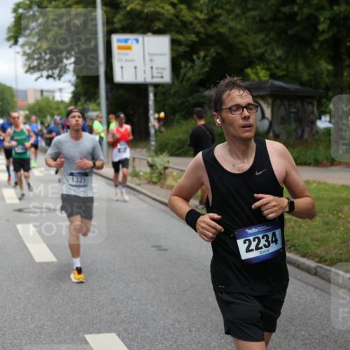 29.06.2025 - hella hamburg halbmarathon Yannick Fuchs http://msf.ph/oto/8197370 29.06.2025 10:44:25 20KM 1119, 1216, 1321, 1399, 1507, 1630, 2020, 2234, 2788, 3296, 3852, 3947, 4127, 4247, 4346, 4933, 5894, 6662, 6795, 7176, 8153, 8313, 8572, 8576, 8657, 8689, 8704, 8899, 9031, 9303, 10371, 10480, 10750, 11356, 11455, 11607, 12235, 12527, 12624, 12733, 13282, 13463, 13609, 13758, 13812, 14257, 14562, 15803, 15950, 16000, 16242, 16716, 16732, 16806, 16887, 17247, 17282, 17319, 18066, 18228, 18229, 18370, 18451, 18499, 18657, 18658, 18811, 18884 meine-sportfotos.de