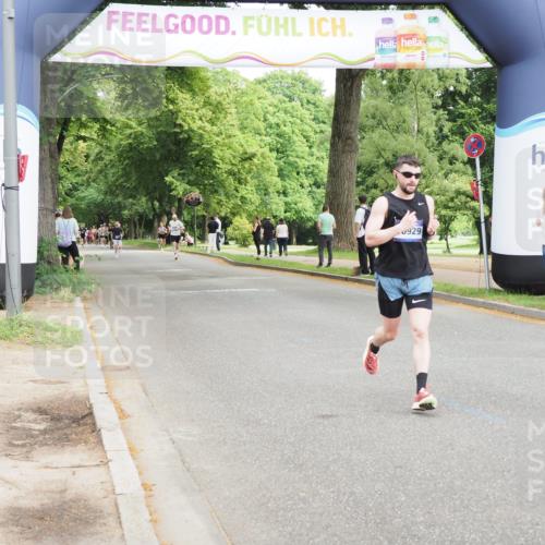 29.06.2025 - hella hamburg halbmarathon MichiJ http://msf.ph/oto/8197445 29.06.2025 10:20:56 Zwischen KM18-KM19 6619, 7272, 9047, 9508, 10298, 10929, 12232, 12681, 13606, 14548, 18102 meine-sportfotos.de