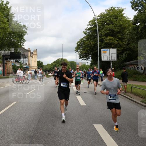 29.06.2025 - hella hamburg halbmarathon Yannick Fuchs http://msf.ph/oto/8197481 29.06.2025 10:44:26 20KM 1119, 1216, 1321, 1399, 1507, 1630, 2020, 2234, 2788, 3296, 3852, 3947, 4127, 4247, 4346, 4933, 5894, 6662, 6795, 7176, 8153, 8313, 8572, 8657, 8704, 8899, 9031, 9303, 10371, 10480, 10750, 11356, 11455, 11607, 12235, 12527, 12624, 12733, 13008, 13282, 13463, 13609, 13758, 13812, 14257, 14562, 15803, 15950, 16000, 16242, 16716, 16732, 16806, 16887, 17247, 17319, 17384, 18066, 18228, 18229, 18370, 18451, 18499, 18657, 18658, 18811, 18884 meine-sportfotos.de