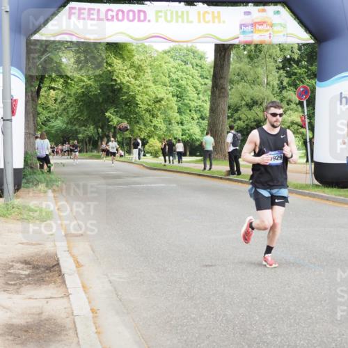 29.06.2025 - hella hamburg halbmarathon MichiJ http://msf.ph/oto/8197488 29.06.2025 10:20:56 Zwischen KM18-KM19 6619, 7272, 9047, 9508, 10298, 10929, 12232, 12681, 13606, 14548, 18102 meine-sportfotos.de