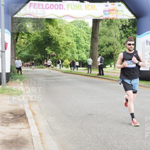 29.06.2025 - hella hamburg halbmarathon MichiJ http://msf.ph/oto/8197506 29.06.2025 10:20:57 Zwischen KM18-KM19 6619, 7272, 9047, 9508, 10298, 10929, 12232, 12681, 13606, 14548 meine-sportfotos.de