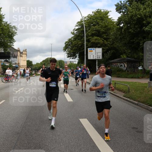 29.06.2025 - hella hamburg halbmarathon Yannick Fuchs http://msf.ph/oto/8197609 29.06.2025 10:44:26 20KM 1119, 1216, 1321, 1399, 1507, 1630, 2020, 2234, 2788, 3296, 3852, 3947, 4127, 4247, 4346, 4933, 5894, 6662, 6795, 7176, 8153, 8313, 8572, 8657, 8704, 8899, 9031, 9303, 10371, 10480, 10750, 11356, 11455, 11607, 12235, 12527, 12624, 12733, 13008, 13282, 13463, 13609, 13758, 13812, 14257, 14562, 15803, 15950, 16000, 16242, 16716, 16732, 16806, 16887, 17247, 17319, 17384, 18066, 18228, 18229, 18370, 18451, 18499, 18657, 18658, 18811, 18884 meine-sportfotos.de