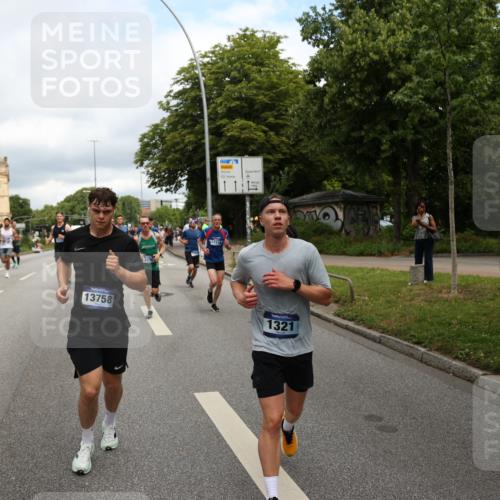 29.06.2025 - hella hamburg halbmarathon Yannick Fuchs http://msf.ph/oto/8197653 29.06.2025 10:44:27 20KM 1119, 1216, 1321, 1399, 1507, 1630, 2020, 2234, 3296, 3852, 3947, 4127, 4346, 4933, 5894, 6662, 6795, 7176, 7930, 7932, 8153, 8313, 8572, 8657, 8704, 8899, 9031, 9303, 10371, 10480, 10750, 11356, 11455, 11607, 12235, 12527, 12624, 12733, 13008, 13282, 13463, 13609, 13758, 13812, 14034, 14257, 15803, 15950, 16000, 16242, 16716, 16732, 16806, 16887, 17247, 17319, 17384, 18066, 18228, 18229, 18370, 18451, 18499, 18657, 18658, 18811, 18884 meine-sportfotos.de