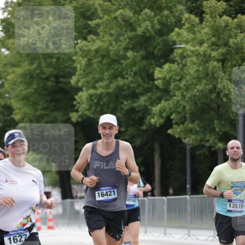 29.06.2025 - hella hamburg halbmarathon Jannik Wohlers http://msf.ph/oto/8197781 29.06.2025 10:24:54 Lombardsbrücke 1627, 2000, 2278, 3920, 3961, 3963, 5564, 5814, 6869, 8083, 8962, 9927, 11157, 11921, 13510, 14086, 15016, 15119, 15679, 16421, 16422 meine-sportfotos.de