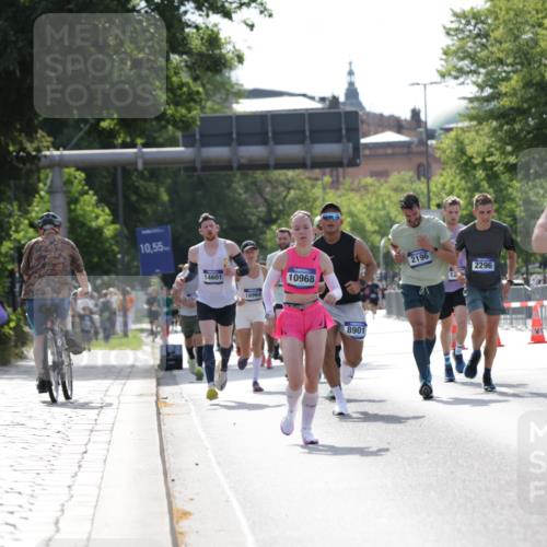 29.06.2025 - hella hamburg halbmarathon Jannik Wohlers http://msf.ph/oto/8197815 29.06.2025 09:47:15 Lombardsbrücke 1217, 2196, 2296, 2404, 2851, 5923, 8084, 8395, 8901, 9171, 10968, 11019, 11559, 12704, 12751, 13029, 13419, 13514, 14459, 14601, 16123, 17154, 18419, 18689 meine-sportfotos.de