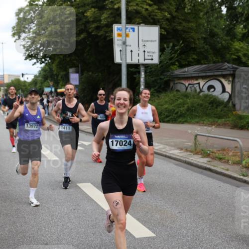 29.06.2025 - hella hamburg halbmarathon Yannick Fuchs http://msf.ph/oto/8197825 29.06.2025 10:31:44 20KM 1411, 2767, 4860, 4865, 5003, 5092, 5307, 5315, 6123, 6529, 7310, 7482, 8362, 9178, 9296, 9914, 10680, 10738, 11833, 13141, 13854, 13972, 14387, 14459, 14691, 14934, 15178, 15261, 15939, 16523, 17024, 17125, 17137, 17306, 17658, 17723, 18062, 18159, 18384, 18824 meine-sportfotos.de