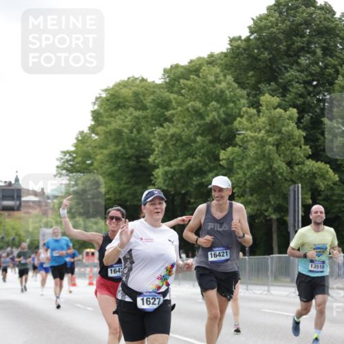 29.06.2025 - hella hamburg halbmarathon Jannik Wohlers http://msf.ph/oto/8197920 29.06.2025 10:24:55 Lombardsbrücke 1627, 2278, 3920, 3961, 3963, 5564, 5814, 6869, 8083, 8962, 9927, 11157, 11662, 11921, 13510, 14086, 15016, 15119, 15679, 16421, 16422 meine-sportfotos.de