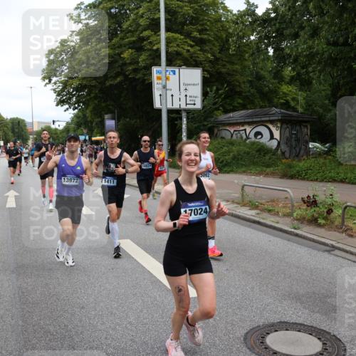 29.06.2025 - hella hamburg halbmarathon Yannick Fuchs http://msf.ph/oto/8197933 29.06.2025 10:31:44 20KM 1411, 2767, 4860, 4865, 5003, 5092, 5307, 5315, 6123, 6529, 7310, 7482, 8362, 9178, 9296, 9914, 10680, 10738, 11833, 13141, 13854, 13972, 14387, 14459, 14691, 14934, 15178, 15261, 15939, 16523, 17024, 17125, 17137, 17306, 17658, 17723, 18062, 18159, 18384, 18824 meine-sportfotos.de