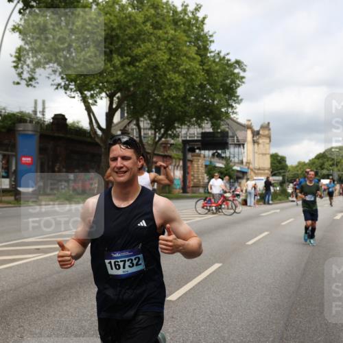 29.06.2025 - hella hamburg halbmarathon Yannick Fuchs http://msf.ph/oto/8198013 29.06.2025 10:44:30 20KM 1119, 1321, 1399, 1507, 1630, 2020, 2234, 3296, 3852, 3947, 4127, 4346, 5115, 5894, 6662, 6712, 6795, 7176, 7583, 7930, 7932, 8153, 8313, 8572, 8657, 8704, 9303, 10371, 10750, 11356, 11455, 11607, 12235, 12527, 12624, 13008, 13282, 13609, 13758, 13812, 13875, 14034, 14257, 15803, 15950, 16000, 16242, 16716, 16732, 16806, 17179, 17247, 17319, 17384, 18066, 18228, 18229, 18370, 18499, 18657, 18658, 18811, 18884 meine-sportfotos.de