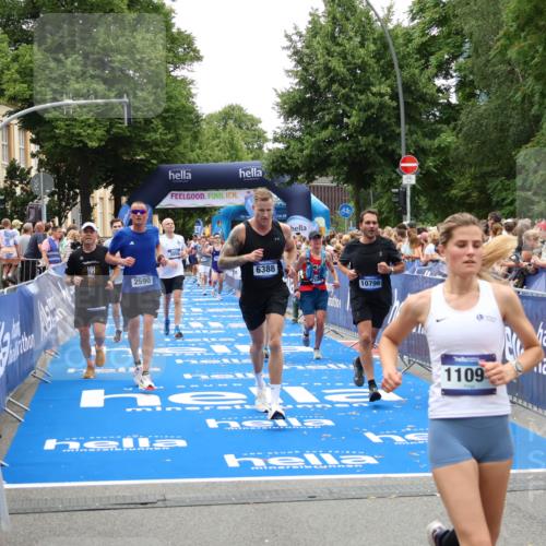 29.06.2025 - hella hamburg halbmarathon Zöllner http://msf.ph/oto/8198040 29.06.2025 10:46:20 Ziel 1569, 1600, 2048, 2590, 3056, 4949, 6388, 6691, 8142, 9497, 10796, 11094, 14200, 14262, 17190, 18118, 18797 meine-sportfotos.de