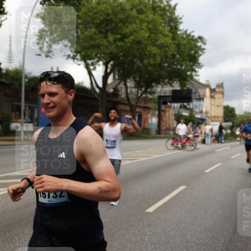 29.06.2025 - hella hamburg halbmarathon Yannick Fuchs http://msf.ph/oto/8198063 29.06.2025 10:44:30 20KM 1119, 1321, 1399, 1507, 1630, 2020, 2234, 3296, 3852, 3947, 4127, 4346, 5115, 5894, 6662, 6712, 6795, 7176, 7583, 7930, 7932, 8153, 8313, 8572, 8657, 8704, 9303, 10371, 10750, 11356, 11455, 11607, 12235, 12527, 12624, 13008, 13282, 13609, 13758, 13812, 13875, 14034, 14257, 15803, 15950, 16000, 16242, 16716, 16732, 16806, 17179, 17247, 17319, 17384, 18066, 18228, 18229, 18370, 18499, 18657, 18658, 18811, 18884 meine-sportfotos.de