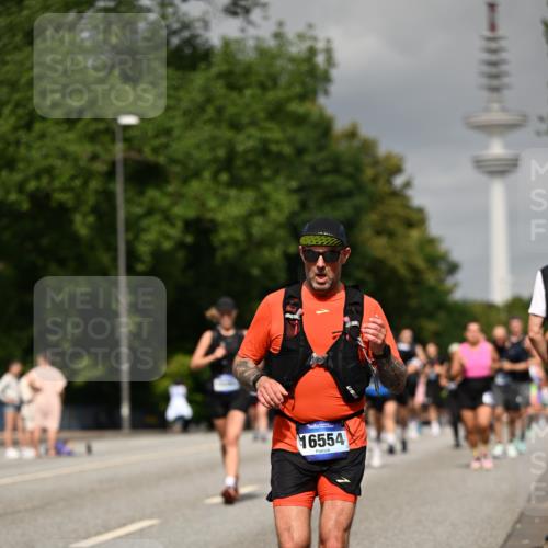 29.06.2025 - hella hamburg halbmarathon Dr. Thomas Lammeyer http://msf.ph/oto/8198066 29.06.2025 10:11:28 Kennedybrücke 1993, 4262, 4502, 5242, 5287, 5807, 5845, 5926, 6517, 6518, 6707, 6713, 6715, 6833, 7503, 8585, 9967, 10283, 10700, 10703, 11114, 11394 meine-sportfotos.de