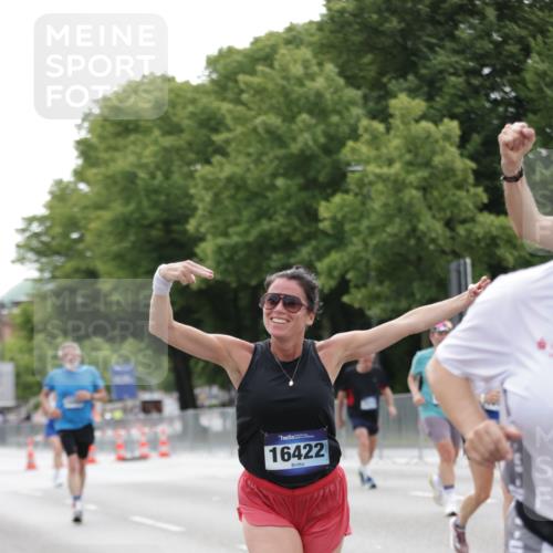 29.06.2025 - hella hamburg halbmarathon Jannik Wohlers http://msf.ph/oto/8198141 29.06.2025 10:24:56 Lombardsbrücke 1627, 2278, 3920, 3961, 3963, 5564, 5814, 6869, 8962, 9927, 11157, 11662, 11921, 13510, 13842, 14086, 15016, 15119, 15679, 16421, 16422 meine-sportfotos.de
