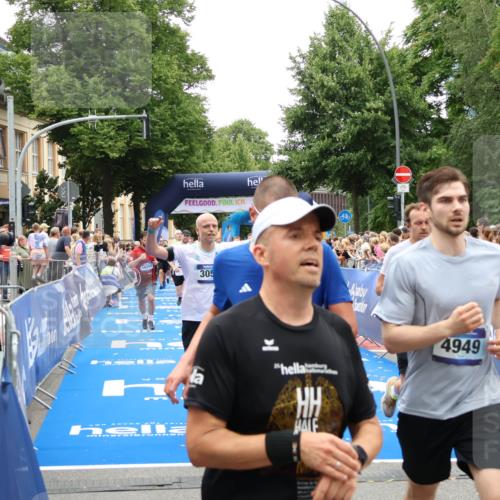 29.06.2025 - hella hamburg halbmarathon Zöllner http://msf.ph/oto/8198161 29.06.2025 10:46:23 Ziel 1600, 2048, 3056, 4949, 6691, 7335, 8142, 9497, 11185, 11773, 12171, 12651, 13698, 14200, 14262, 16127, 17190, 18118, 18211, 18637 meine-sportfotos.de