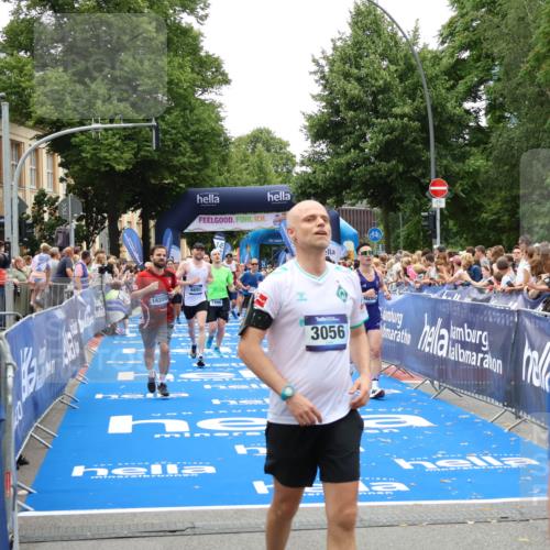 29.06.2025 - hella hamburg halbmarathon Zöllner http://msf.ph/oto/8198214 29.06.2025 10:46:25 Ziel 1600, 2222, 2842, 6421, 6691, 7335, 8142, 11185, 11773, 12171, 12651, 13698, 14045, 14200, 14228, 14262, 14482, 15157, 16127, 18118, 18211, 18637, 19209 meine-sportfotos.de