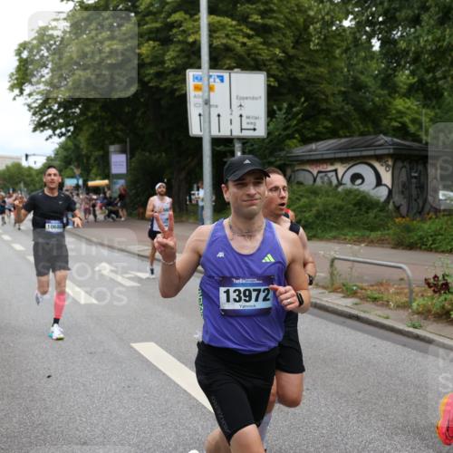 29.06.2025 - hella hamburg halbmarathon Yannick Fuchs http://msf.ph/oto/8198272 29.06.2025 10:31:45 20KM 1411, 2767, 4860, 4865, 5003, 5092, 5307, 5315, 6123, 6458, 6529, 7310, 7482, 8362, 9178, 9296, 9914, 10680, 10738, 11833, 13141, 13854, 13972, 14387, 14459, 14691, 14934, 15178, 15261, 15939, 16523, 16992, 17024, 17125, 17137, 17306, 17658, 17723, 18062, 18159, 18384, 18824 meine-sportfotos.de