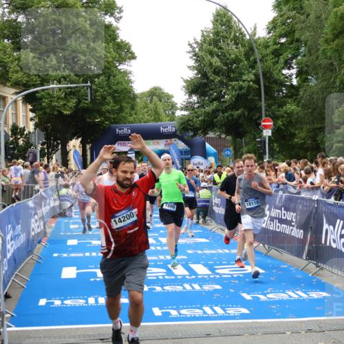 29.06.2025 - hella hamburg halbmarathon Zöllner http://msf.ph/oto/8198282 29.06.2025 10:46:27 Ziel 1600, 2222, 2842, 4237, 6421, 6691, 6978, 7335, 8142, 8981, 9786, 11185, 11773, 12171, 12651, 12891, 13698, 14045, 14200, 14228, 14262, 14482, 15157, 16127, 18118, 18211, 18637, 19209 meine-sportfotos.de