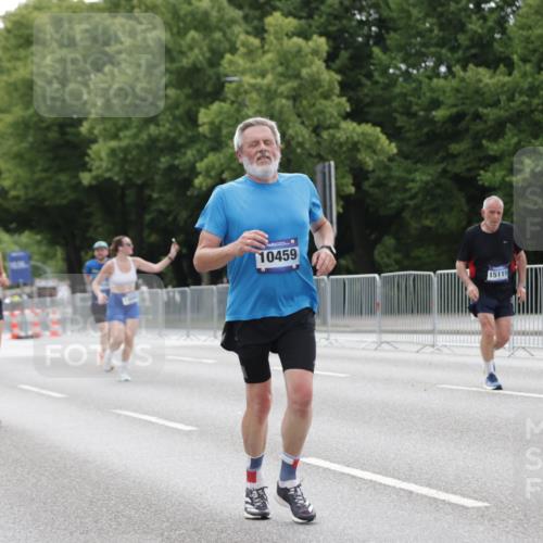29.06.2025 - hella hamburg halbmarathon Jannik Wohlers http://msf.ph/oto/8198475 29.06.2025 10:25:01 Lombardsbrücke 1093, 1627, 2278, 3961, 3963, 5564, 5814, 6869, 8962, 9811, 9927, 10845, 10846, 11157, 11662, 13510, 13842, 14086, 15016, 15119, 15283, 16421, 16422 meine-sportfotos.de