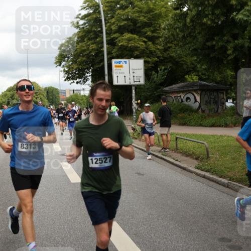 29.06.2025 - hella hamburg halbmarathon Yannick Fuchs http://msf.ph/oto/8198493 29.06.2025 10:44:33 20KM 1119, 1399, 1466, 1507, 1630, 1750, 1817, 3296, 3947, 4127, 4346, 5115, 5894, 6027, 6662, 6712, 6795, 7176, 7397, 7583, 7930, 7932, 8153, 8313, 8572, 8657, 8704, 10371, 10750, 11356, 11455, 11607, 12235, 12527, 12624, 13008, 13609, 13687, 13701, 13758, 13812, 13875, 14034, 14257, 14626, 15362, 15395, 15803, 15950, 16242, 16716, 16732, 16806, 17179, 17247, 17319, 17384, 18066, 18228, 18370, 18394, 18499, 18657, 18658, 18811, 18884 meine-sportfotos.de