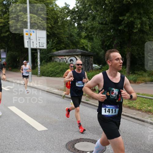 29.06.2025 - hella hamburg halbmarathon Yannick Fuchs http://msf.ph/oto/8198502 29.06.2025 10:31:46 20KM 1411, 2196, 2767, 4860, 4865, 5003, 5092, 5307, 5315, 6123, 6458, 6529, 7310, 7482, 8362, 9178, 9296, 9914, 10680, 10738, 11833, 13141, 13854, 13972, 14387, 14459, 14691, 14934, 15178, 15261, 15939, 16523, 16992, 17024, 17125, 17137, 17306, 17658, 17723, 18062, 18159, 18384, 18824 meine-sportfotos.de