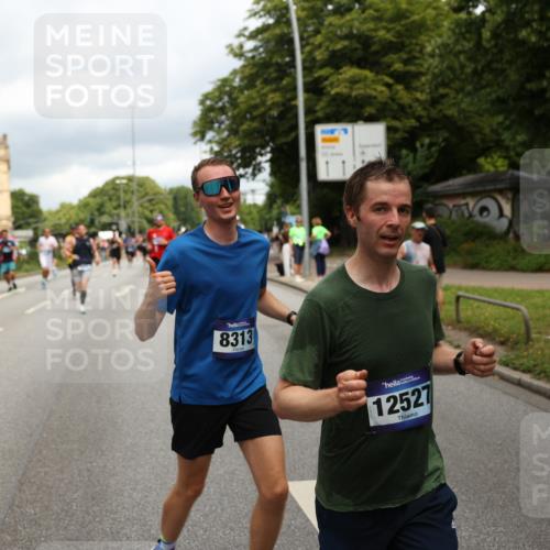 29.06.2025 - hella hamburg halbmarathon Yannick Fuchs http://msf.ph/oto/8198511 29.06.2025 10:44:33 20KM 1119, 1399, 1466, 1507, 1630, 1750, 1817, 3296, 3947, 4127, 4346, 5115, 5894, 6027, 6662, 6712, 6795, 7176, 7397, 7583, 7930, 7932, 8153, 8313, 8572, 8657, 8704, 10371, 10750, 11356, 11455, 11607, 12235, 12527, 12624, 13008, 13609, 13687, 13701, 13758, 13812, 13875, 14034, 14257, 14626, 15362, 15395, 15803, 15950, 16242, 16716, 16732, 16806, 17179, 17247, 17319, 17384, 18066, 18228, 18370, 18394, 18499, 18657, 18658, 18811, 18884 meine-sportfotos.de