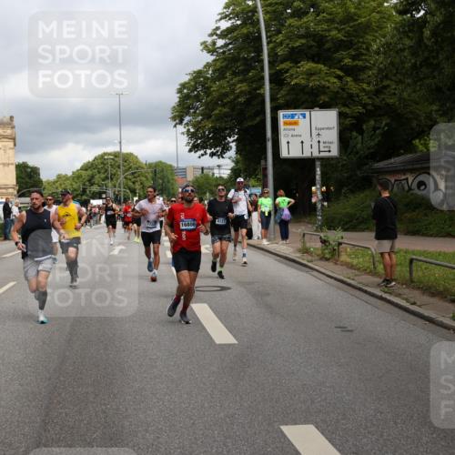 29.06.2025 - hella hamburg halbmarathon Yannick Fuchs http://msf.ph/oto/8198627 29.06.2025 10:44:35 20KM 1119, 1399, 1466, 1507, 1630, 1750, 1817, 2207, 3947, 4127, 4346, 5115, 6027, 6662, 6712, 6795, 7176, 7397, 7583, 7930, 7932, 8153, 8313, 8572, 8657, 8704, 10371, 10750, 11356, 11455, 11607, 12235, 12527, 12624, 13008, 13609, 13687, 13701, 13812, 13875, 14034, 14257, 14626, 15362, 15395, 15803, 15950, 16242, 16716, 16732, 16806, 17179, 17247, 17319, 17384, 18066, 18228, 18370, 18394, 18657, 18658, 18811, 18884 meine-sportfotos.de