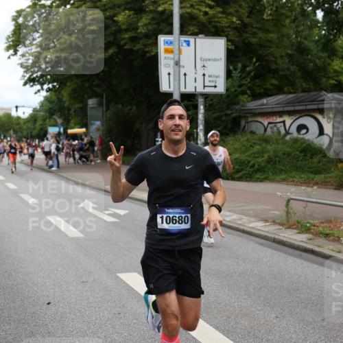 29.06.2025 - hella hamburg halbmarathon Yannick Fuchs http://msf.ph/oto/8198690 29.06.2025 10:31:46 20KM 1411, 2196, 2767, 4860, 4865, 5003, 5092, 5307, 5315, 6123, 6458, 6529, 7310, 7482, 8362, 9178, 9296, 9914, 10680, 10738, 11833, 13141, 13854, 13972, 14387, 14459, 14691, 14934, 15178, 15261, 15939, 16523, 16992, 17024, 17125, 17137, 17306, 17658, 17723, 18062, 18159, 18384, 18824 meine-sportfotos.de