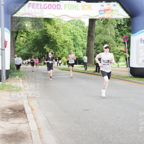 29.06.2025 - hella hamburg halbmarathon MichiJ http://msf.ph/oto/8198877 29.06.2025 10:21:15 Zwischen KM18-KM19 3955, 4129, 5187, 5746 meine-sportfotos.de