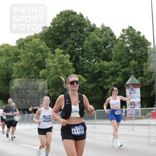 29.06.2025 - hella hamburg halbmarathon Jannik Wohlers http://msf.ph/oto/8198893 29.06.2025 10:25:05 Lombardsbrücke 1093, 1627, 2278, 5028, 6869, 9811, 10845, 10846, 11157, 11662, 13510, 13842, 15016, 15119, 15283, 16421, 16422 meine-sportfotos.de