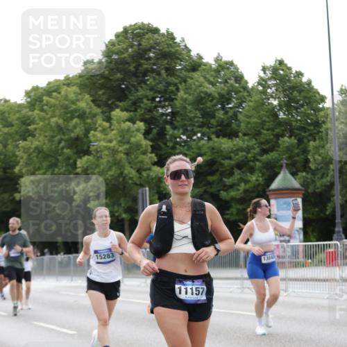 29.06.2025 - hella hamburg halbmarathon Jannik Wohlers http://msf.ph/oto/8199001 29.06.2025 10:25:05 Lombardsbrücke 1093, 1627, 2278, 5028, 6869, 9811, 10845, 10846, 11157, 11662, 13510, 13842, 15016, 15119, 15283, 16421, 16422 meine-sportfotos.de
