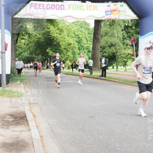 29.06.2025 - hella hamburg halbmarathon MichiJ http://msf.ph/oto/8199031 29.06.2025 10:21:16 Zwischen KM18-KM19 3955, 4129, 5187, 11877, 14450 meine-sportfotos.de