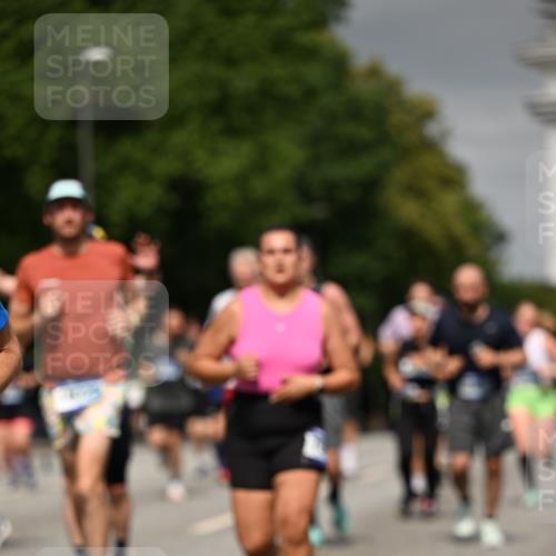 29.06.2025 - hella hamburg halbmarathon Dr. Thomas Lammeyer http://msf.ph/oto/8199044 29.06.2025 10:11:34 Kennedybrücke 1893, 1993, 3929, 4262, 5242, 5287, 5807, 5845, 5926, 6196, 6517, 6518, 6707, 6713, 6715, 6833, 7503, 8585, 9967, 10283, 10700, 10703, 11114, 11394 meine-sportfotos.de