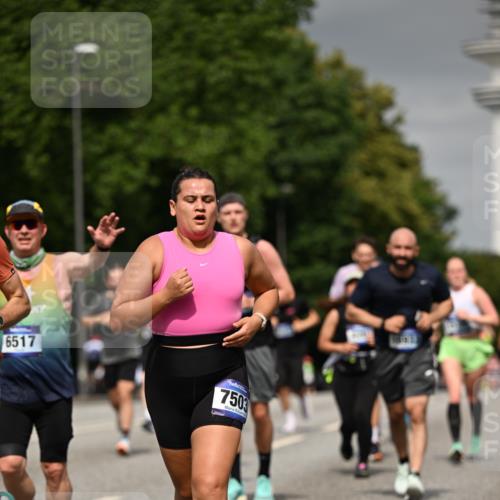 29.06.2025 - hella hamburg halbmarathon Dr. Thomas Lammeyer http://msf.ph/oto/8199071 29.06.2025 10:11:34 Kennedybrücke 1893, 1993, 3929, 4262, 5242, 5287, 5807, 5845, 5926, 6196, 6517, 6518, 6707, 6713, 6715, 6833, 7503, 8585, 9967, 10283, 10700, 10703, 11114, 11394 meine-sportfotos.de