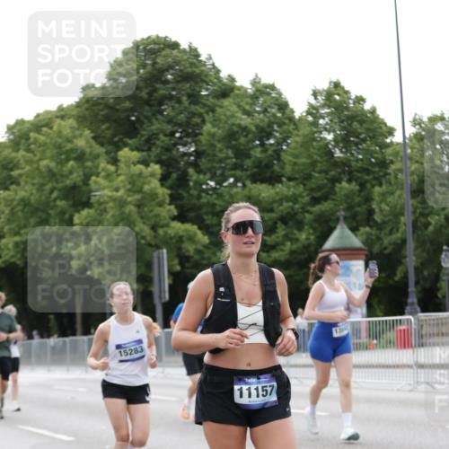 29.06.2025 - hella hamburg halbmarathon Jannik Wohlers http://msf.ph/oto/8199132 29.06.2025 10:25:05 Lombardsbrücke 1093, 1627, 2278, 5028, 6869, 9811, 10845, 10846, 11157, 11662, 13510, 13842, 15016, 15119, 15283, 16421, 16422 meine-sportfotos.de