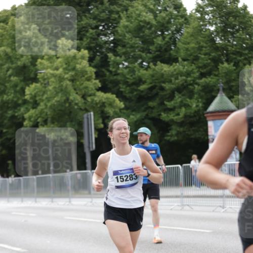 29.06.2025 - hella hamburg halbmarathon Jannik Wohlers http://msf.ph/oto/8199173 29.06.2025 10:25:06 Lombardsbrücke 1093, 2278, 5028, 6869, 9811, 10845, 10846, 11157, 11662, 13510, 13653, 13842, 15016, 15119, 15283, 16421, 16422 meine-sportfotos.de