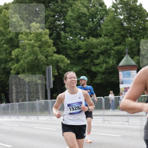 29.06.2025 - hella hamburg halbmarathon Jannik Wohlers http://msf.ph/oto/8199182 29.06.2025 10:25:06 Lombardsbrücke 1093, 2278, 5028, 6869, 9811, 10845, 10846, 11157, 11662, 13510, 13653, 13842, 15016, 15119, 15283, 16421, 16422 meine-sportfotos.de