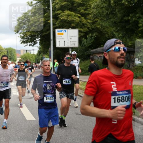 29.06.2025 - hella hamburg halbmarathon Yannick Fuchs http://msf.ph/oto/8199227 29.06.2025 10:44:38 20KM 1119, 1399, 1466, 1507, 1630, 1750, 1817, 2207, 3654, 4127, 4346, 5115, 6027, 6662, 6712, 6795, 7052, 7176, 7397, 7583, 7930, 7932, 8313, 8572, 8657, 8704, 8819, 9057, 10371, 10750, 11356, 11455, 11607, 12527, 12624, 13008, 13609, 13687, 13701, 13812, 13875, 14034, 14257, 14626, 15362, 15395, 15803, 15950, 16242, 16716, 16806, 17179, 17221, 17247, 17384, 18066, 18370, 18394, 18657, 18658, 18811 meine-sportfotos.de