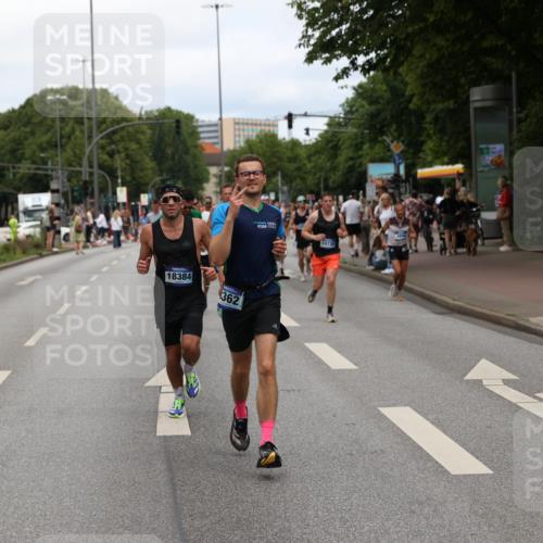 29.06.2025 - hella hamburg halbmarathon Yannick Fuchs http://msf.ph/oto/8199230 29.06.2025 10:31:49 20KM 1411, 2196, 2767, 4860, 4865, 5003, 5092, 5307, 6123, 6458, 6529, 7310, 7482, 8362, 9178, 9296, 9914, 10190, 10451, 10680, 10738, 11833, 13141, 13854, 13972, 14387, 14459, 14691, 14934, 15178, 15261, 15410, 15939, 16523, 16992, 17024, 17125, 17137, 17306, 17658, 17723, 18062, 18159, 18384, 18824 meine-sportfotos.de