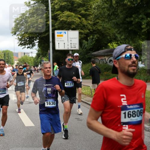 29.06.2025 - hella hamburg halbmarathon Yannick Fuchs http://msf.ph/oto/8199238 29.06.2025 10:44:38 20KM 1119, 1399, 1466, 1507, 1630, 1750, 1817, 2207, 3654, 4127, 4346, 5115, 6027, 6662, 6712, 6795, 7052, 7176, 7397, 7583, 7930, 7932, 8313, 8572, 8657, 8704, 8819, 9057, 10371, 10750, 11356, 11455, 11607, 12527, 12624, 13008, 13609, 13687, 13701, 13812, 13875, 14034, 14257, 14626, 15362, 15395, 15803, 15950, 16242, 16716, 16806, 17179, 17221, 17247, 17384, 18066, 18370, 18394, 18657, 18658, 18811 meine-sportfotos.de