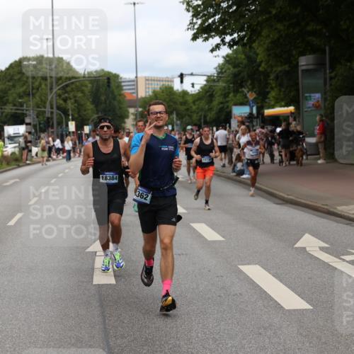 29.06.2025 - hella hamburg halbmarathon Yannick Fuchs http://msf.ph/oto/8199246 29.06.2025 10:31:49 20KM 1411, 2196, 2767, 4860, 4865, 5003, 5092, 5307, 6123, 6458, 6529, 7310, 7482, 8362, 9178, 9296, 9914, 10190, 10451, 10680, 10738, 11833, 13141, 13854, 13972, 14387, 14459, 14691, 14934, 15178, 15261, 15410, 15939, 16523, 16992, 17024, 17125, 17137, 17306, 17658, 17723, 18062, 18159, 18384, 18824 meine-sportfotos.de