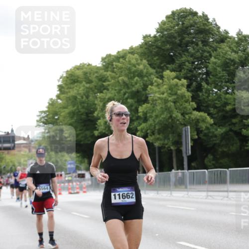 29.06.2025 - hella hamburg halbmarathon Jannik Wohlers http://msf.ph/oto/8199305 29.06.2025 10:25:07 Lombardsbrücke 1093, 2278, 3343, 5028, 6869, 9811, 10845, 10846, 11157, 11662, 13510, 13653, 13842, 14936, 15016, 15119, 15283, 16421, 16422 meine-sportfotos.de