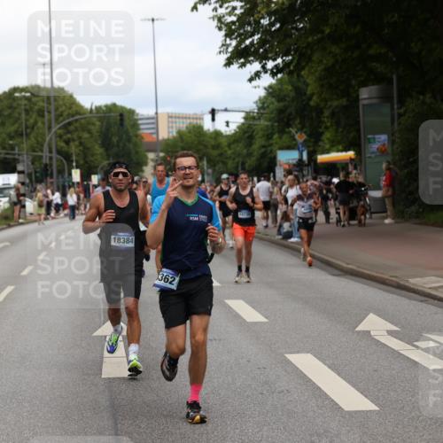 29.06.2025 - hella hamburg halbmarathon Yannick Fuchs http://msf.ph/oto/8199311 29.06.2025 10:31:49 20KM 1411, 2196, 2767, 4860, 4865, 5003, 5092, 5307, 6123, 6458, 6529, 7310, 7482, 8362, 9178, 9296, 9914, 10190, 10451, 10680, 10738, 11833, 13141, 13854, 13972, 14387, 14459, 14691, 14934, 15178, 15261, 15410, 15939, 16523, 16992, 17024, 17125, 17137, 17306, 17658, 17723, 18062, 18159, 18384, 18824 meine-sportfotos.de