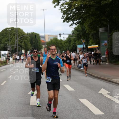 29.06.2025 - hella hamburg halbmarathon Yannick Fuchs http://msf.ph/oto/8199355 29.06.2025 10:31:49 20KM 1411, 2196, 2767, 4860, 4865, 5003, 5092, 5307, 6123, 6458, 6529, 7310, 7482, 8362, 9178, 9296, 9914, 10190, 10451, 10680, 10738, 11833, 13141, 13854, 13972, 14387, 14459, 14691, 14934, 15178, 15261, 15410, 15939, 16523, 16992, 17024, 17125, 17137, 17306, 17658, 17723, 18062, 18159, 18384, 18824 meine-sportfotos.de